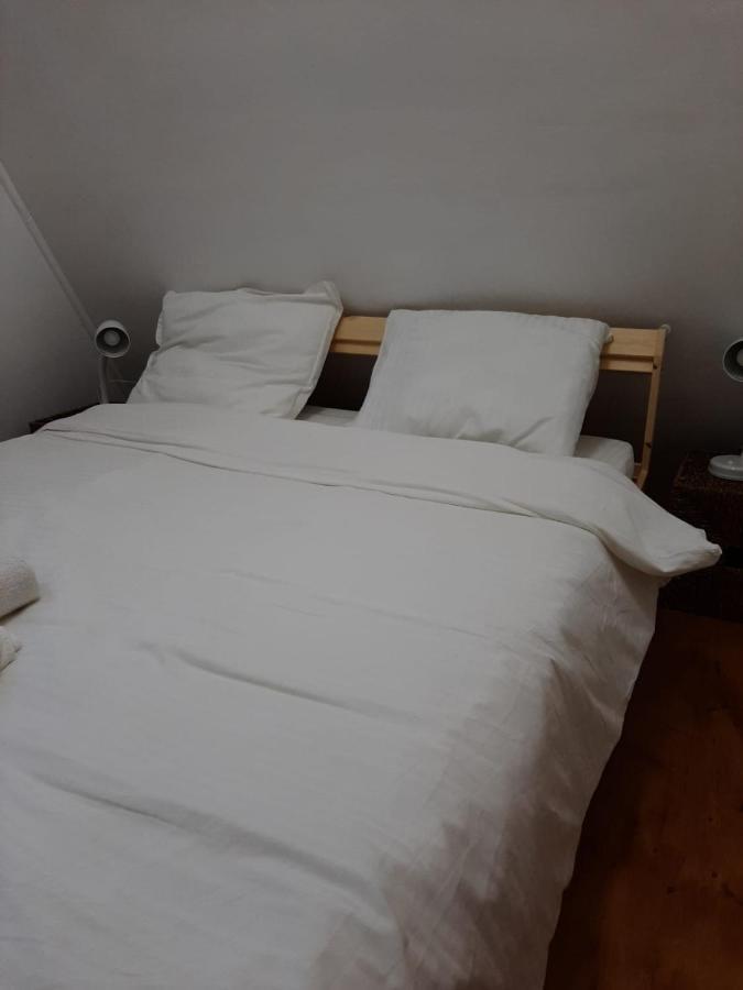 Cabana Din Livada Pucioasa Exterior foto