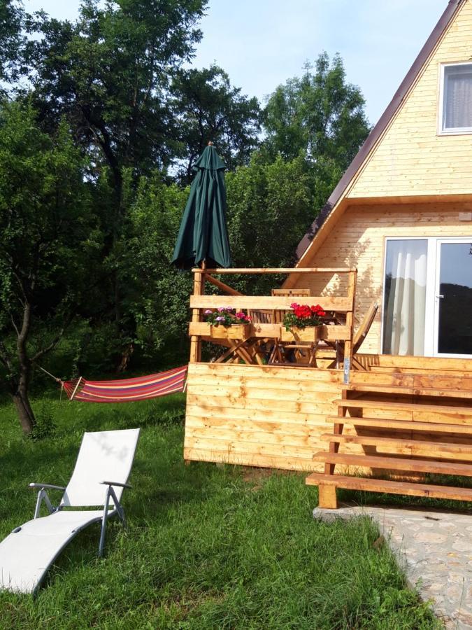 Cabana Din Livada Pucioasa Exterior foto